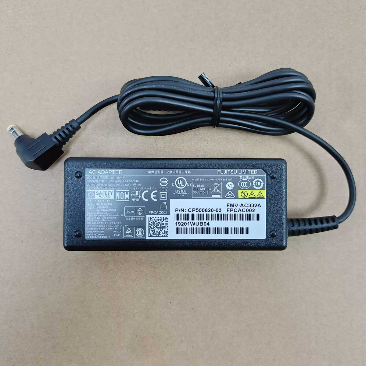 Fujitsu A11-065N5A 65W Laptop Charger 19V 3.42A with 5.5mm × 2.5mm Connector