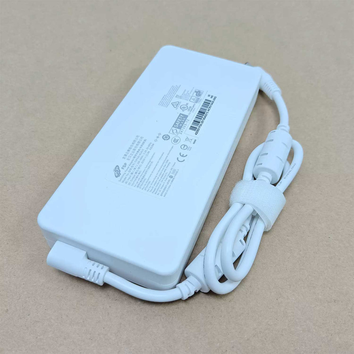 FSP420-ACAU3 420W 20V 21A Power Adapter with 5.5mm × 2.5mm Connector