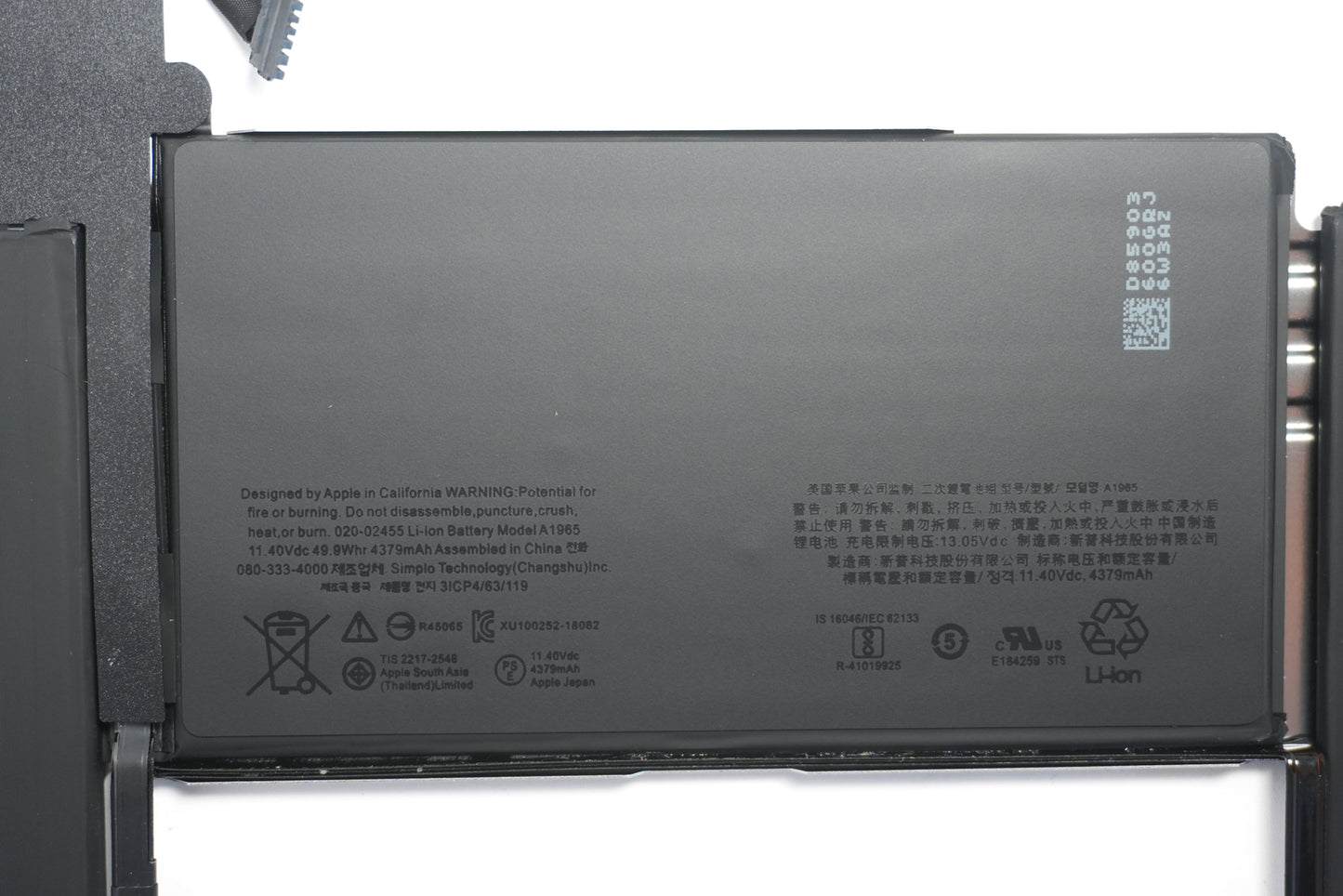 Genuine A1965 Laptop Battery for MacBook Air 13" Retina A1932 (2018 2019, Early 2020) A2179 EMC 3184 3302 MacBook Air8,1 8,2 9,1 MRE82 MRE92 MVFH2 MWTJ2 MVH22 MVFM2 MVFK2 MREE2 MREC2 MREA2 MREF2 MUQT2 MUQU2